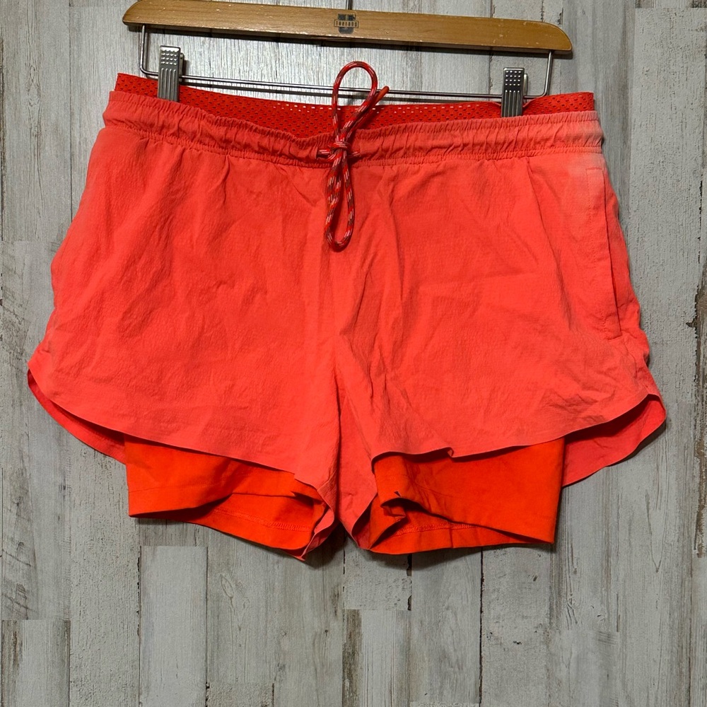 Athleta Crest 2 in 1 Shorties‎
